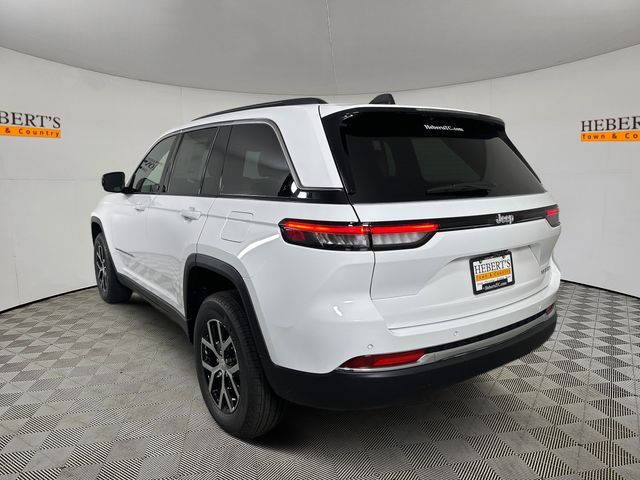 2025 Jeep Grand Cherokee Limited photo 3