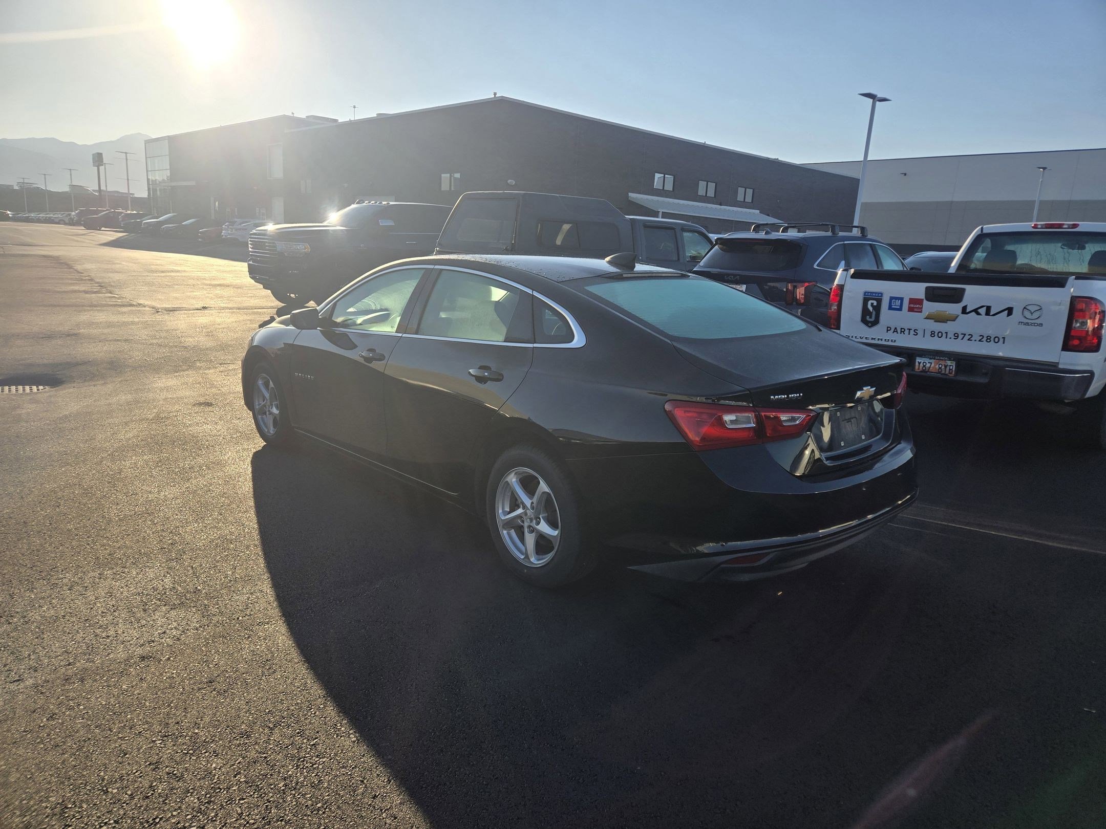 2018 Chevrolet Malibu LS photo 3