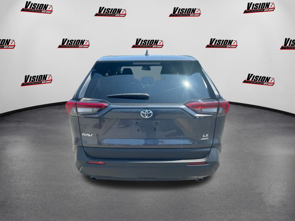 2024 Toyota RAV4 LE photo 6
