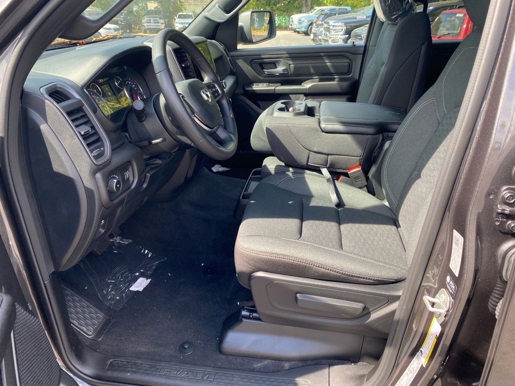 2025 Ram 1500 Tradesman photo 4