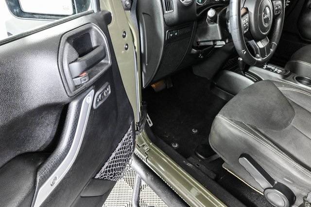 2015 Jeep Wrangler Unlimited Rubicon photo 7