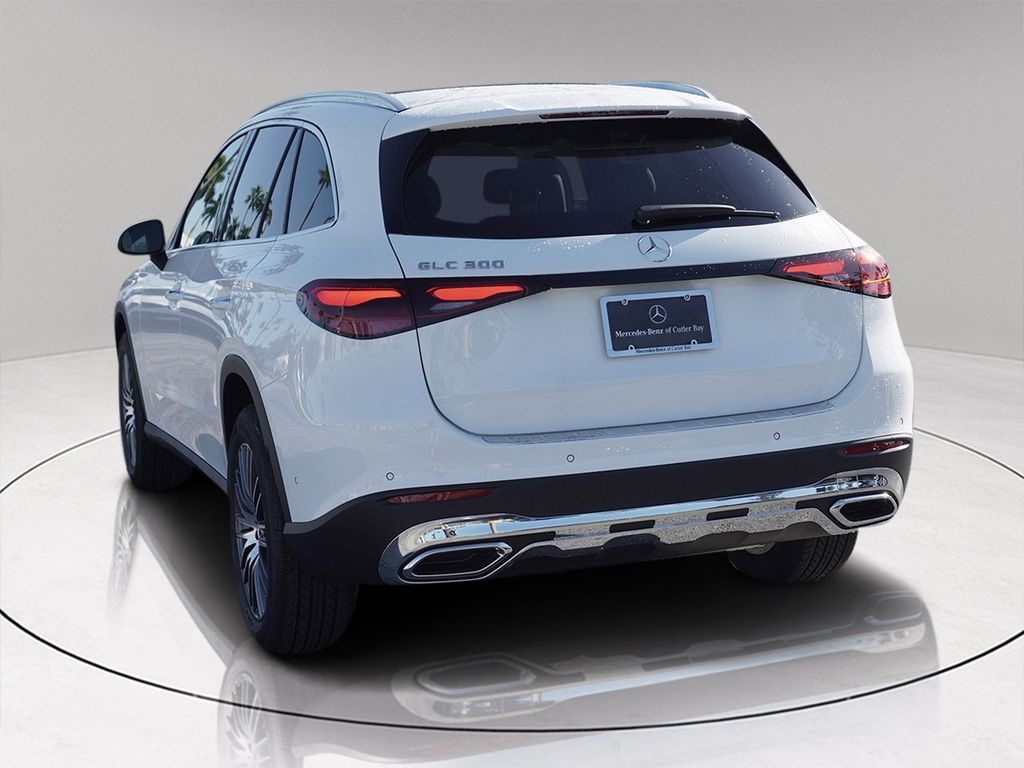 2026 Mercedes Benz GLC 300 photo 4