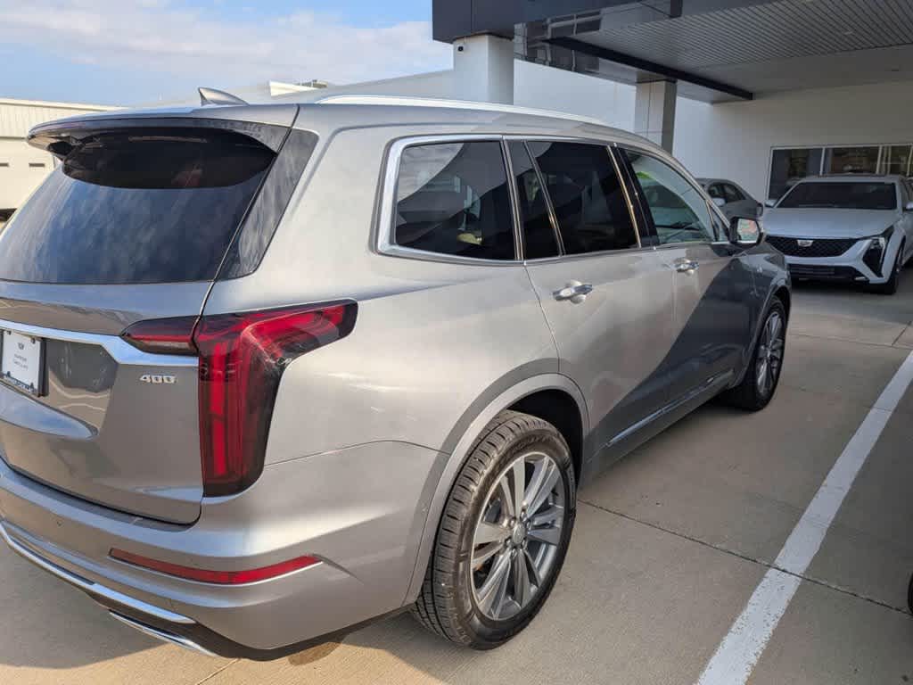 2021 Cadillac XT6 Premium Luxury photo 2