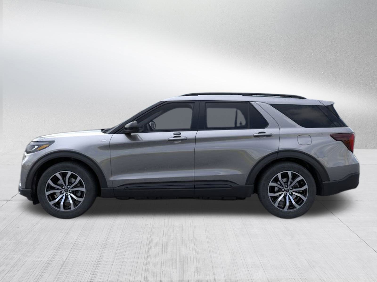 2026 Ford Explorer ST-Line photo 2