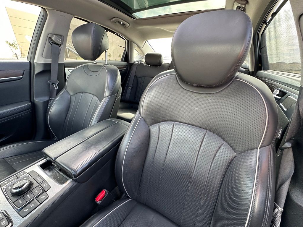 2019 Genesis G80 3.8 photo 16