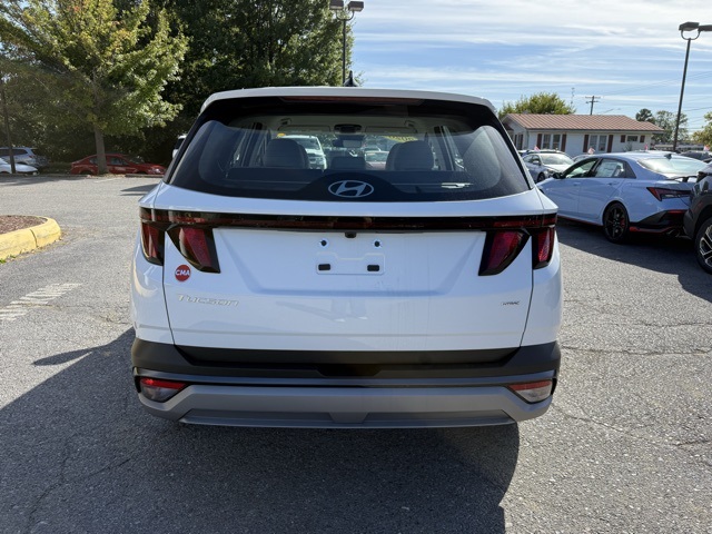 2026 Hyundai Tucson SE photo 2