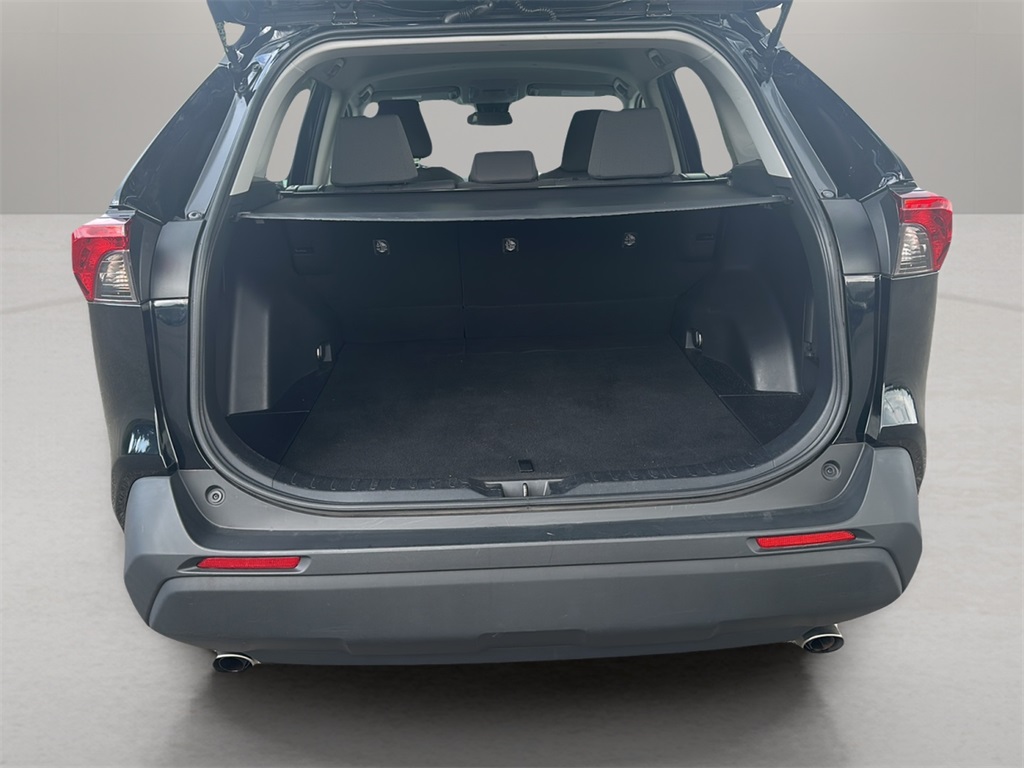 2021 Toyota RAV4 Hybrid XLE photo 22