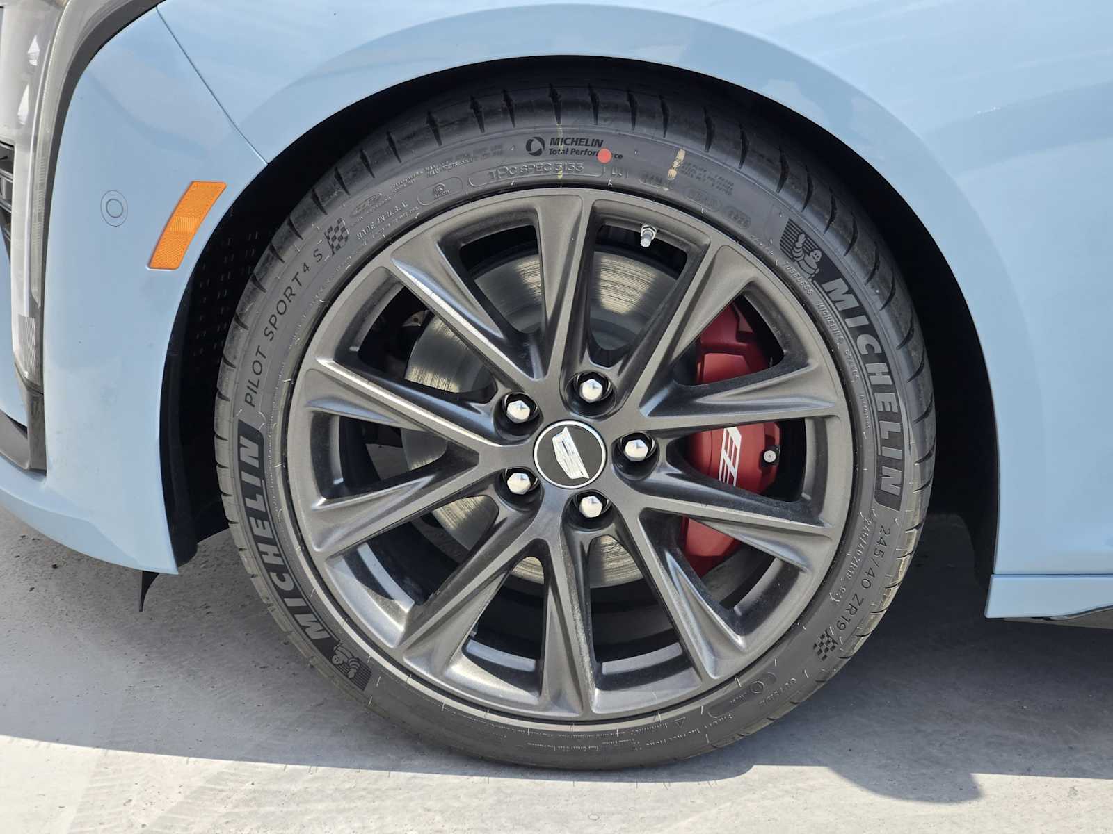 2026 Cadillac CT5 V photo 7