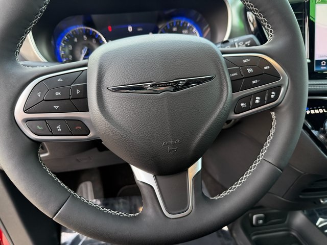 2025 Chrysler Pacifica photo 13