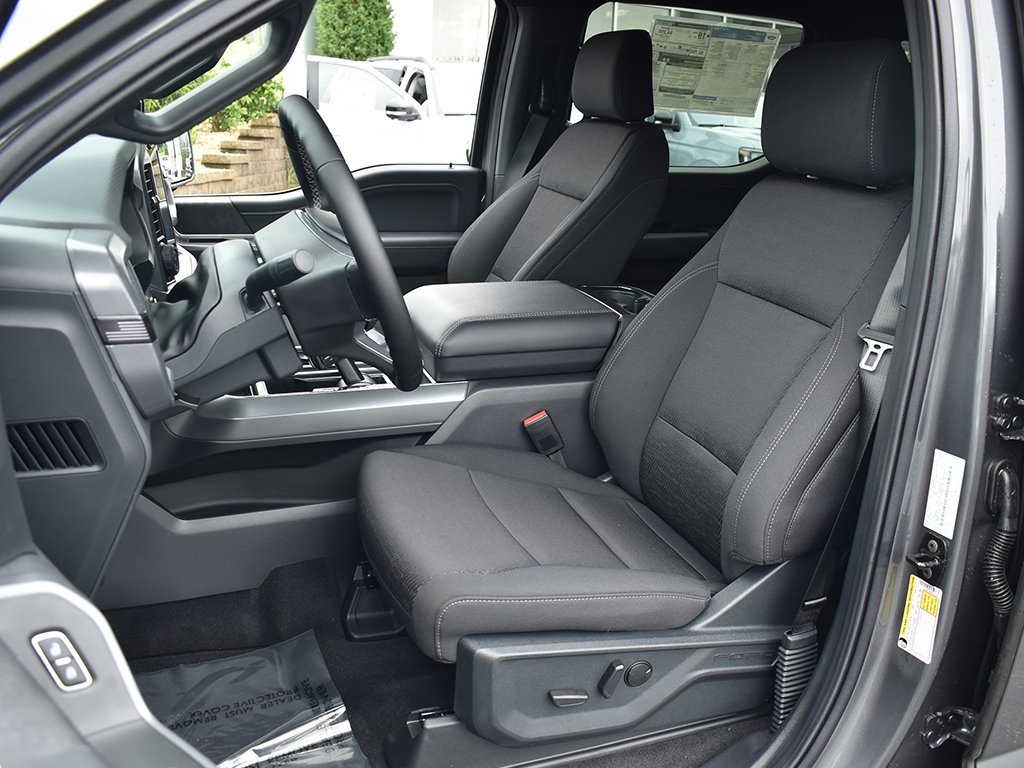 2025 Ford F-150 XLT photo 4