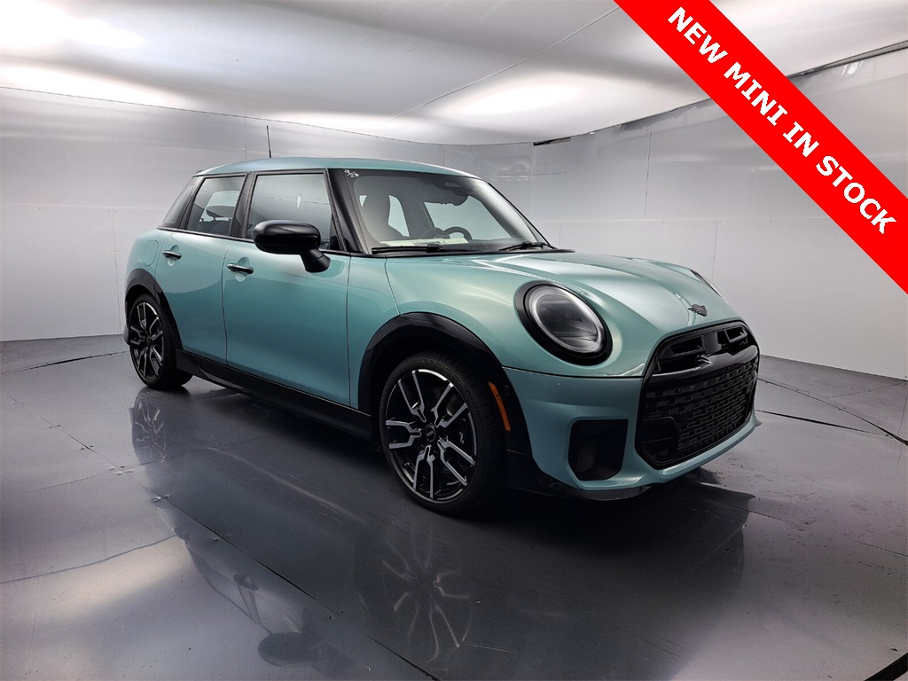 2026 MINI Hardtop 4 Door S's photo