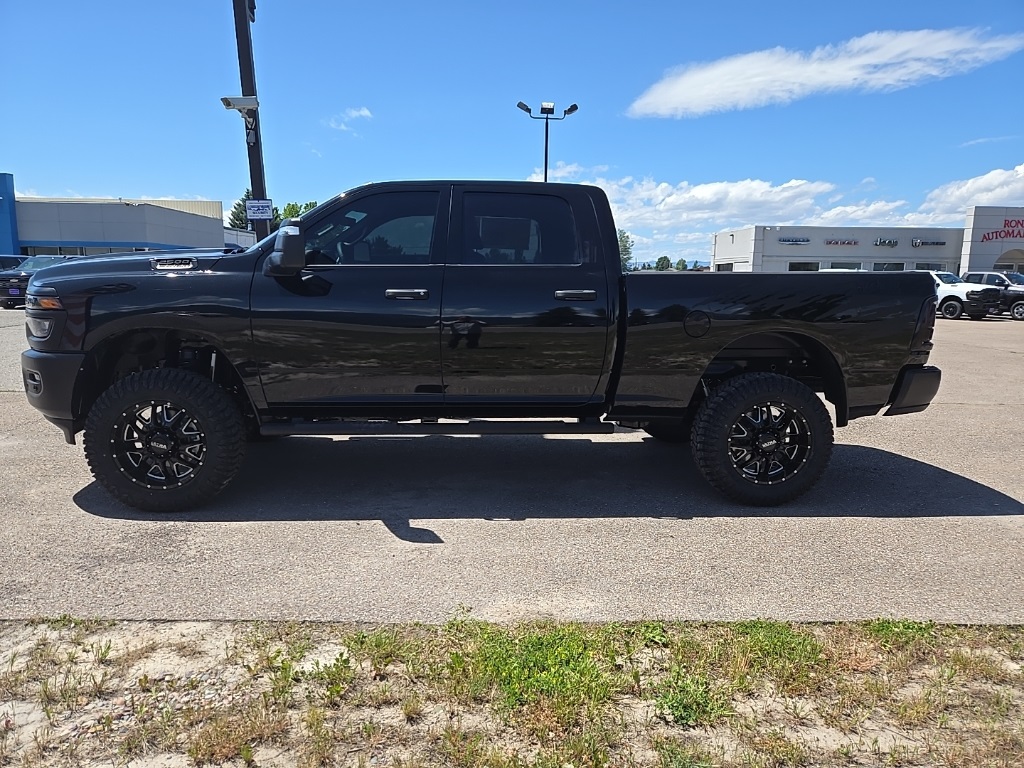 2025 Ram 2500 Tradesman photo 3