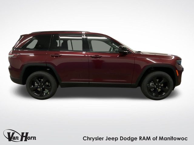 2025 Jeep Grand Cherokee Limited photo 2