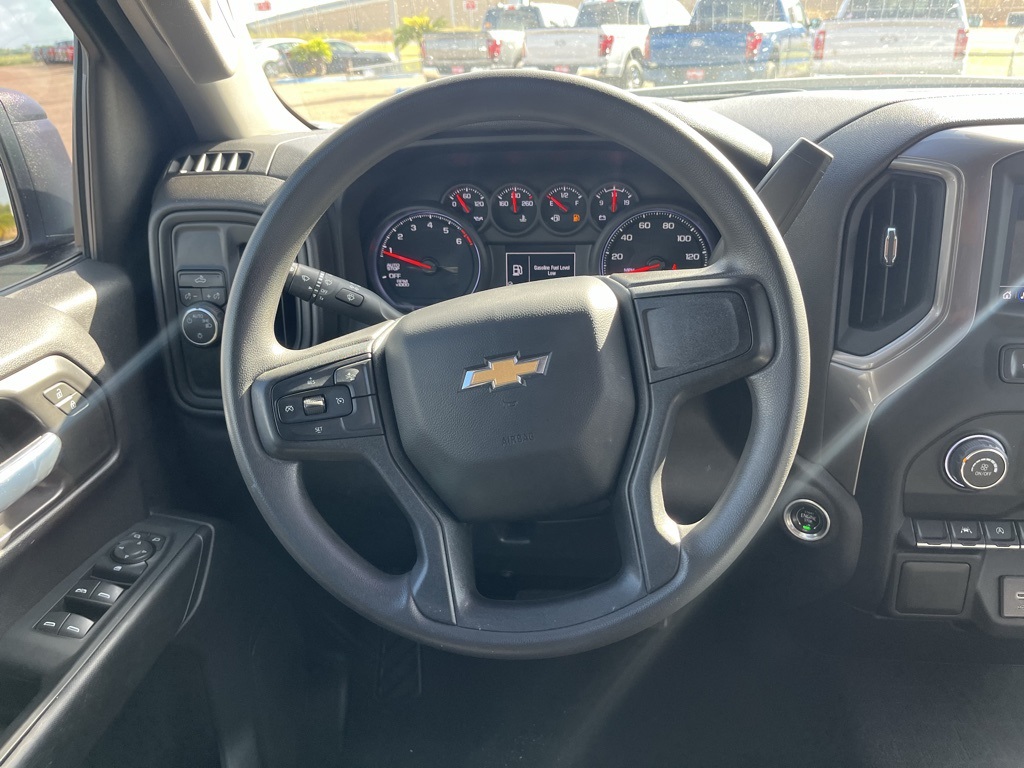 2023 Chevrolet Silverado 1500 Custom photo 10