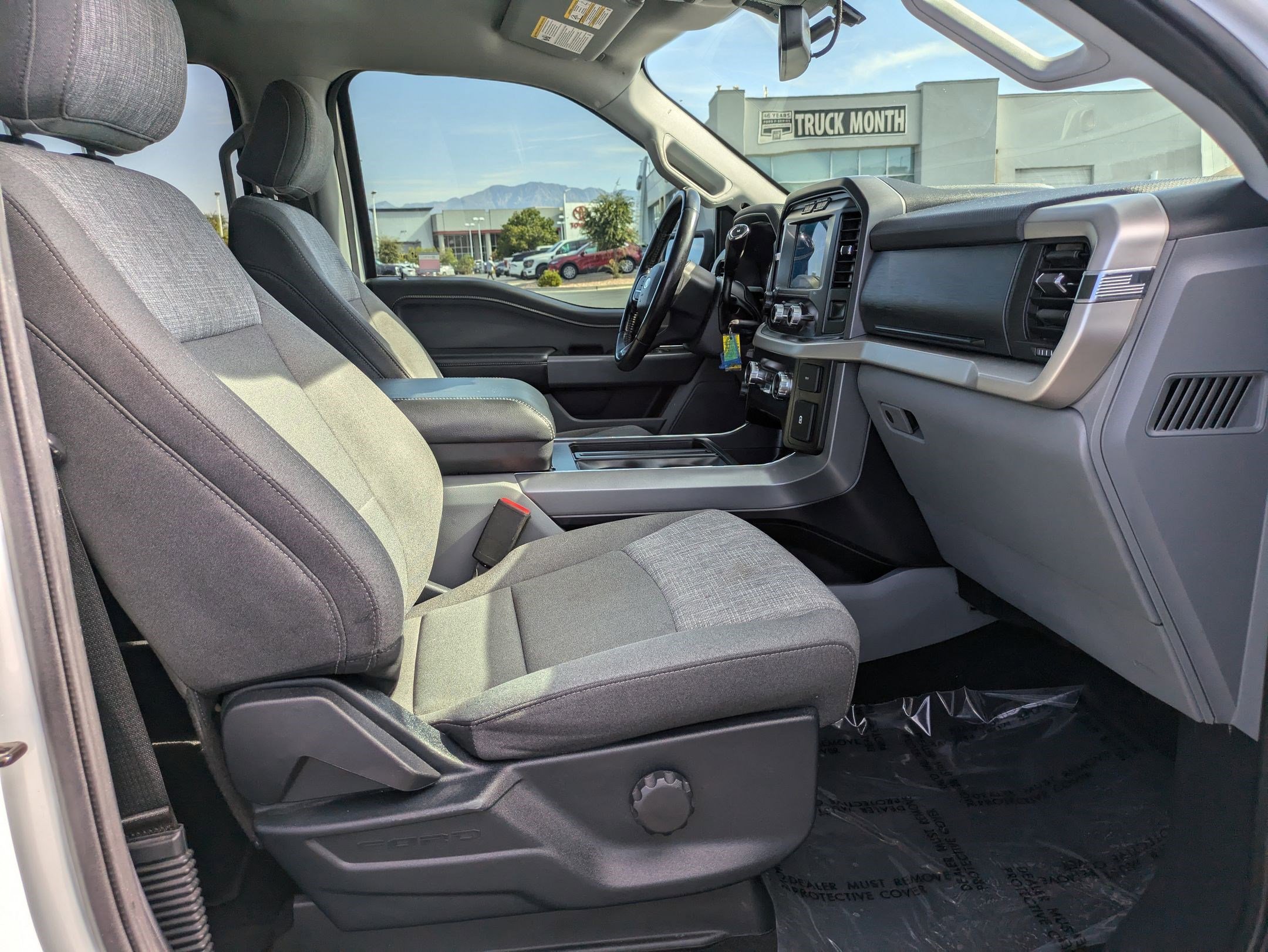 2021 Ford F-150 XLT photo 28