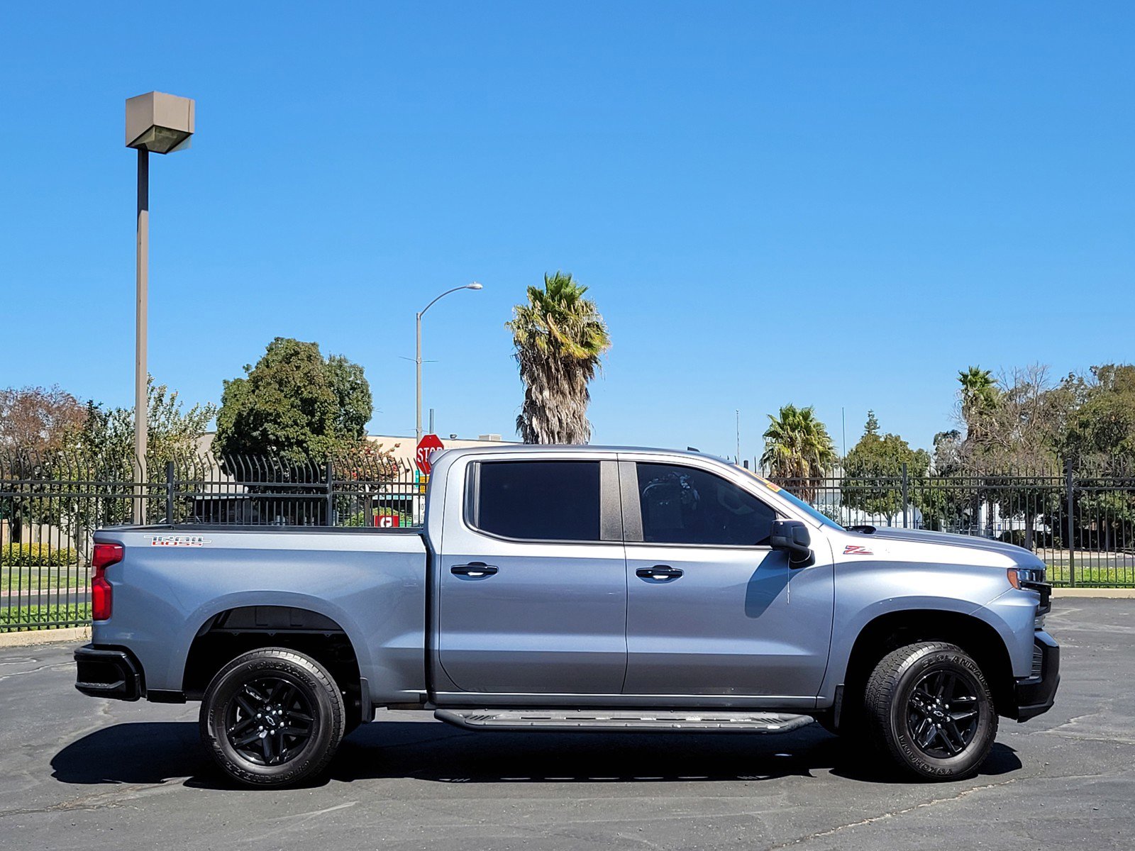2021 Chevrolet Silverado 1500 LT Trail Boss photo 3