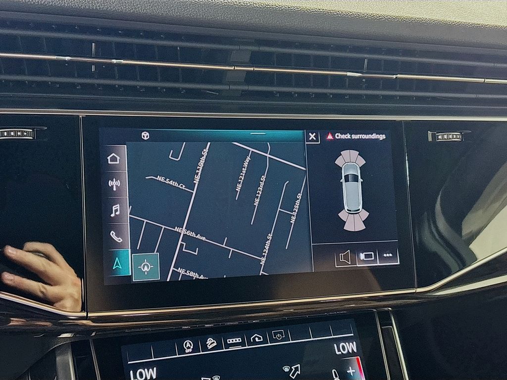 2022 Audi Q7 55 Premium Plus photo 14