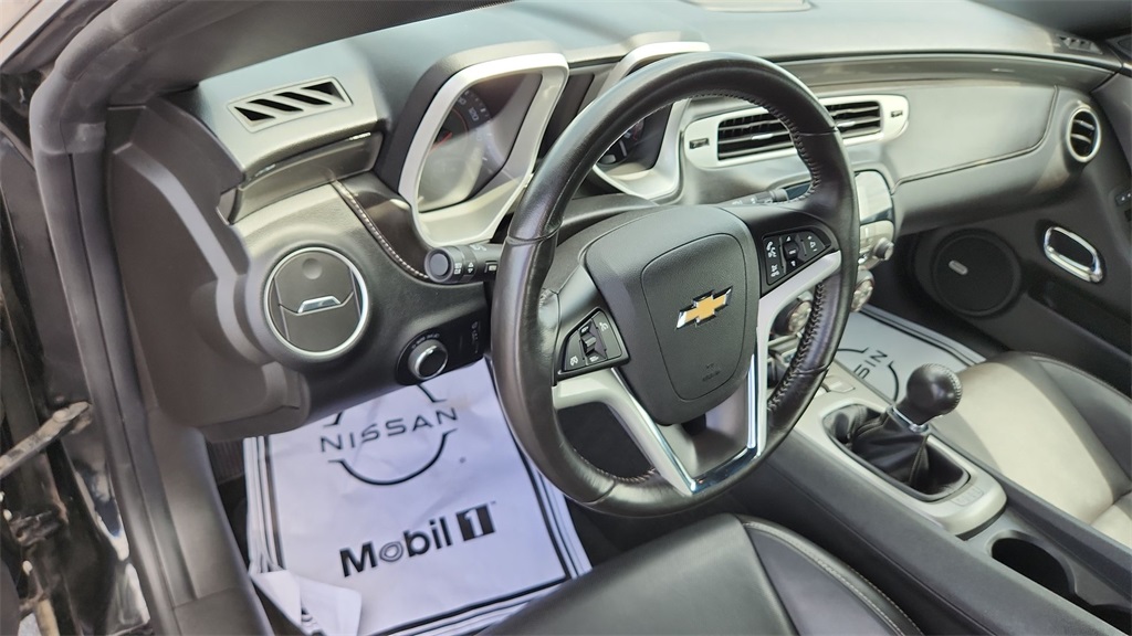 2012 Chevrolet Camaro 2LT photo 12