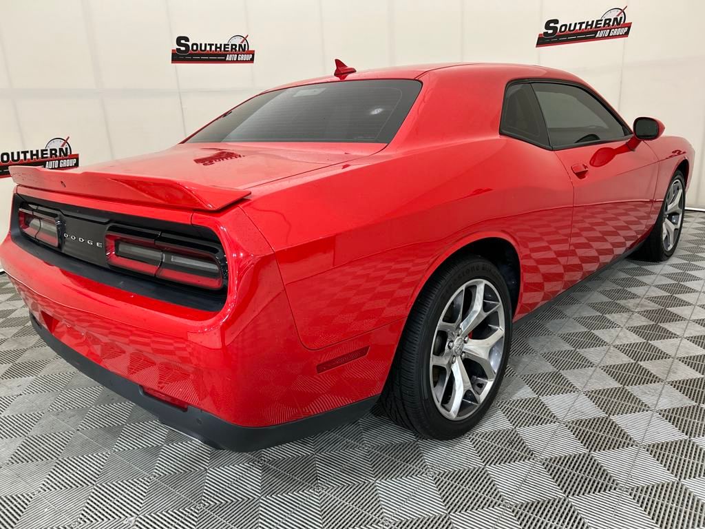 2015 Dodge Challenger SXT Plus photo 12