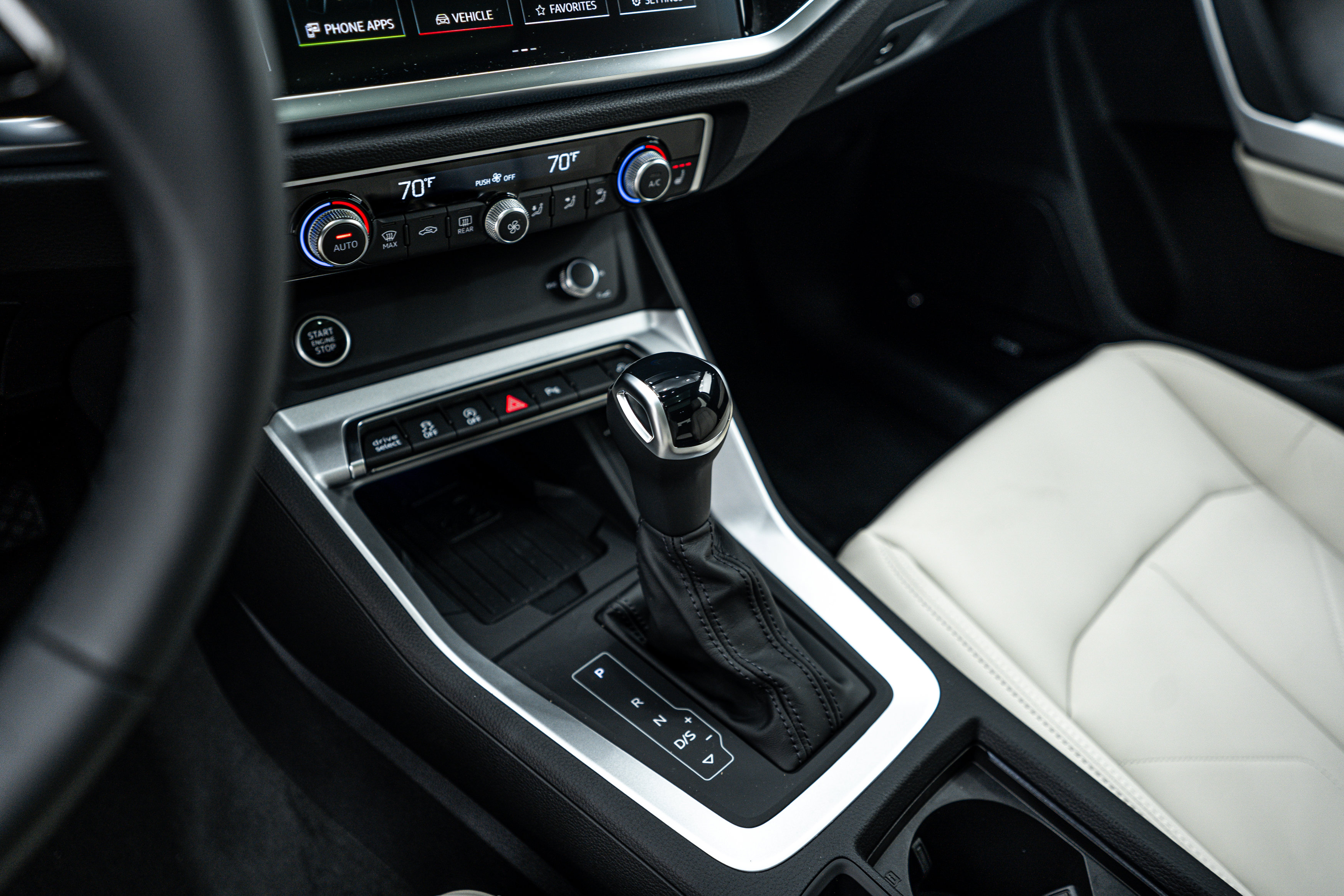 2025 Audi Q3 S line Premium Plus photo 10