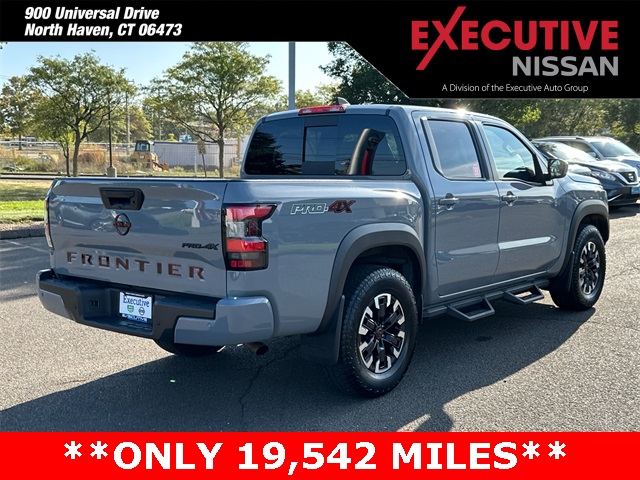 2024 Nissan Frontier photo 2
