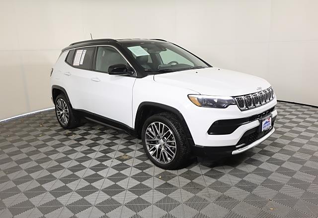 2023 Jeep Compass Limited photo 2