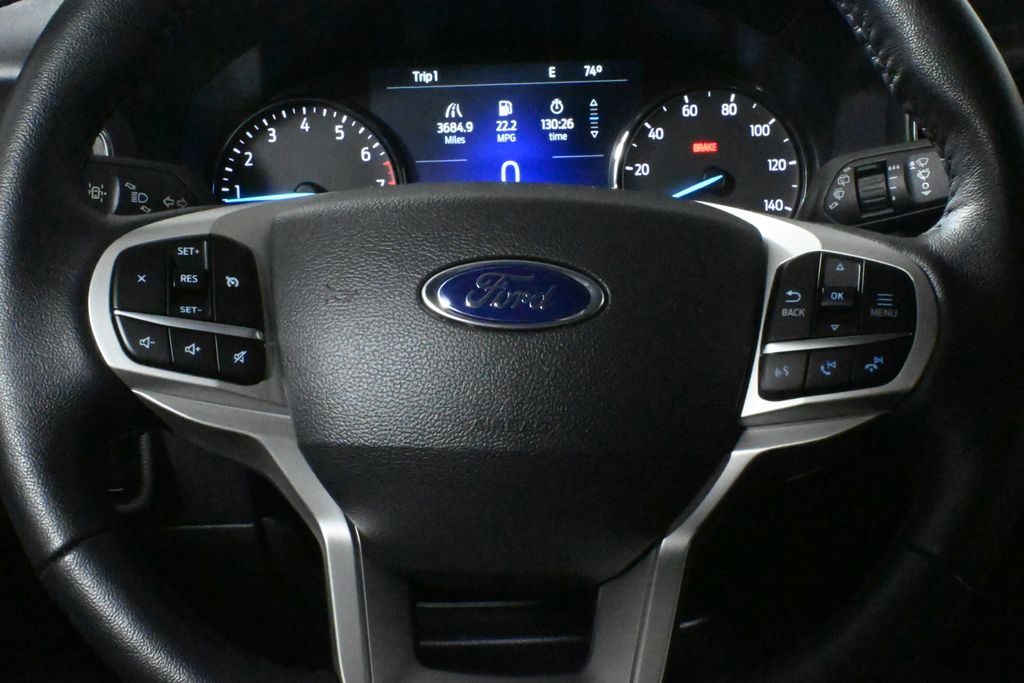 2023 Ford Explorer XLT photo 18
