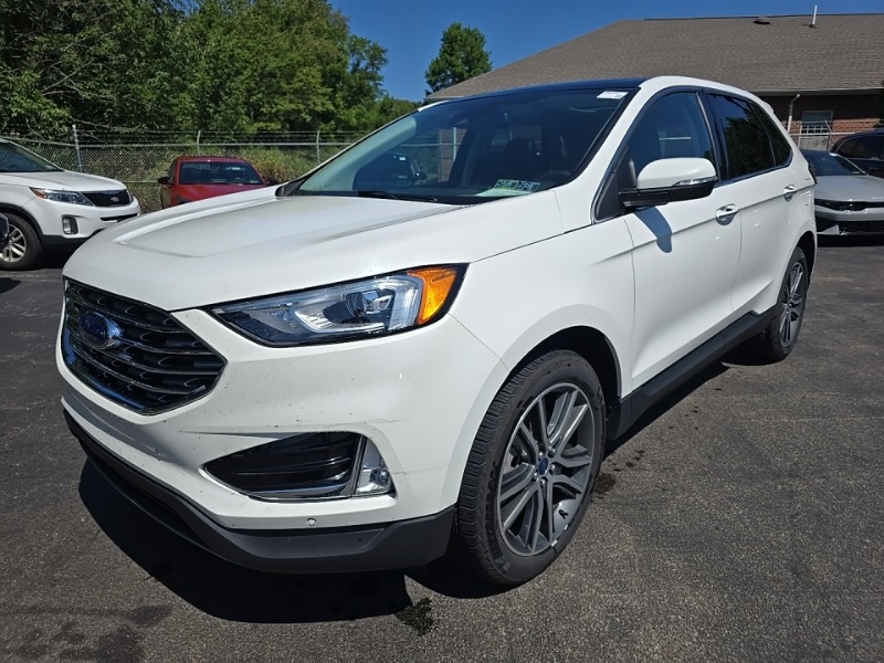 2021 Ford Edge Titanium Sport photo 3