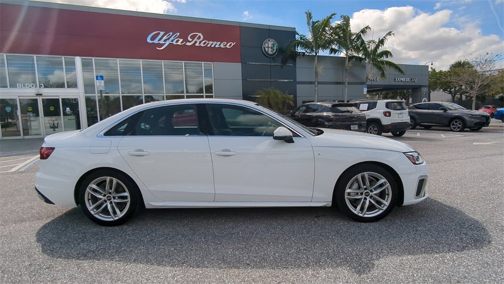 2024 Audi A4 S line Premium Plus 45 TFSI Quattro photo 3