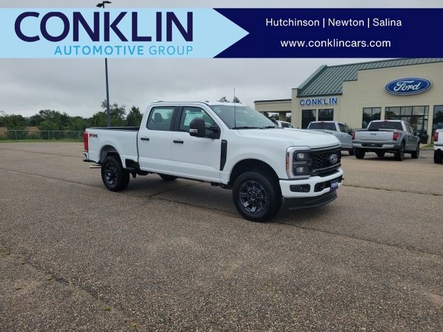 2026 Ford F-250 Super Duty XL's photo