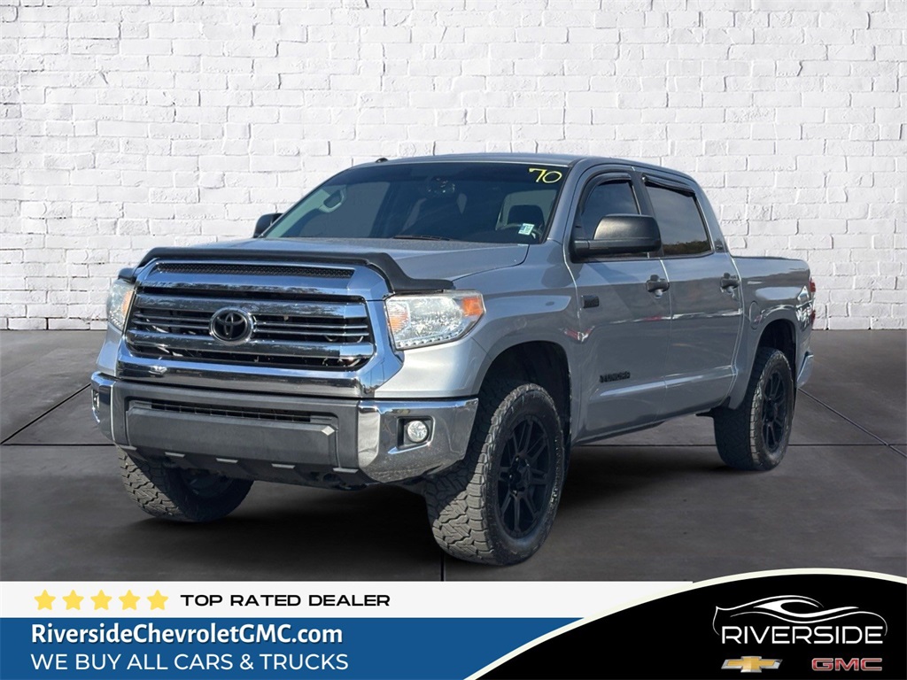 2017 Toyota Tundra SR5's photo