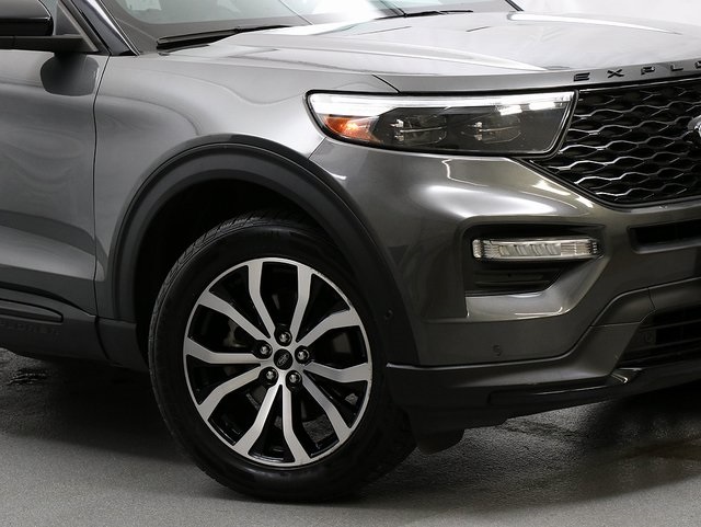 2020 Ford Explorer ST photo 3