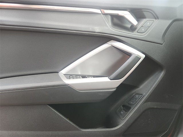 2024 Audi Q3 S line Premium 45 TFSI photo 29