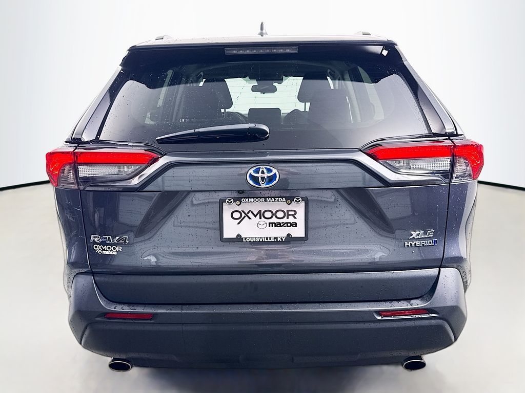 2023 Toyota RAV4 Hybrid XLE photo 6