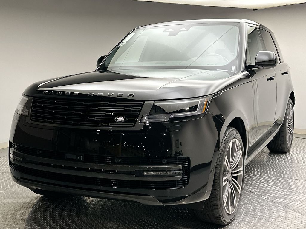2025 Land Rover Range Rover SE's photo
