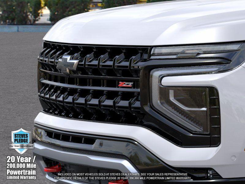 2025 Chevrolet Suburban Z71 photo 13