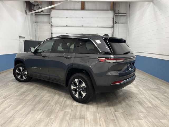 2022 Jeep Cherokee Limited 4xe photo 3