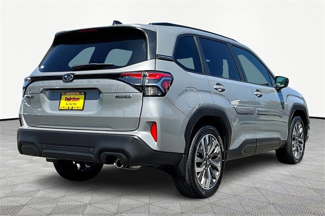 2025 Subaru Forester Touring photo 14