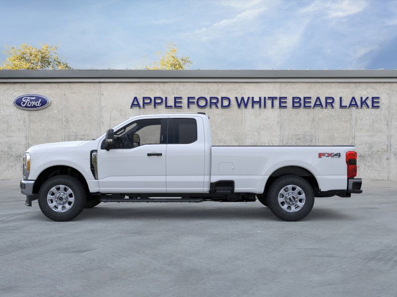 2025 Ford F-350 Lariat photo 2