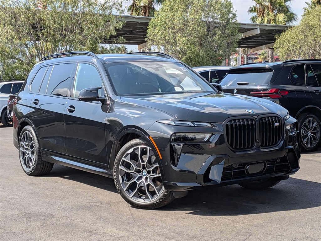 2026 BMW X7 M60i's photo