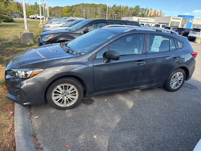 2018 Subaru Impreza 2.0i Premium photo 2