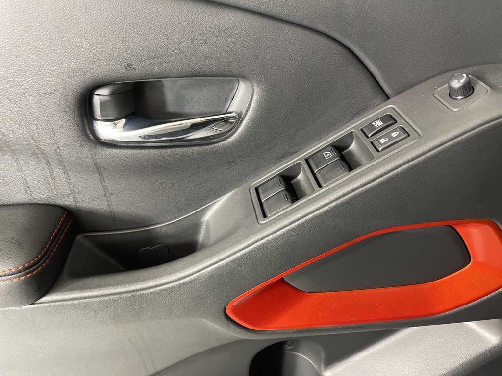 2025 Nissan Frontier PRO-4X photo 16