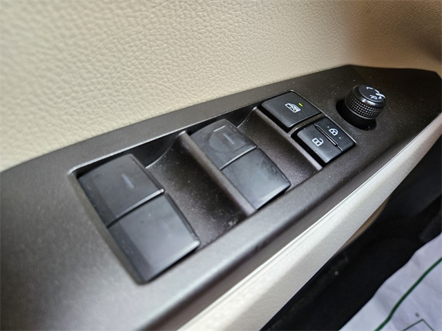 2023 Toyota Camry Hybrid LE photo 29