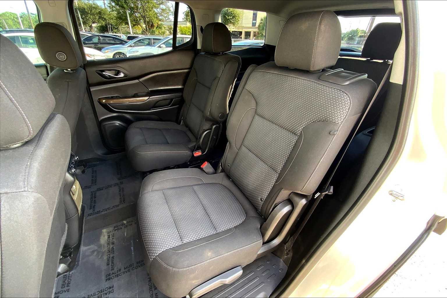 2020 Gmc Acadia SLE photo 17