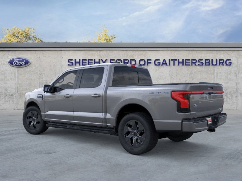2025 Ford F-150 Lightning Lariat photo 2