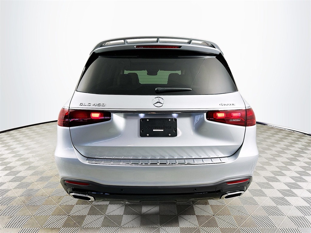 2026 Mercedes Benz GLS 450 4MATIC photo 4