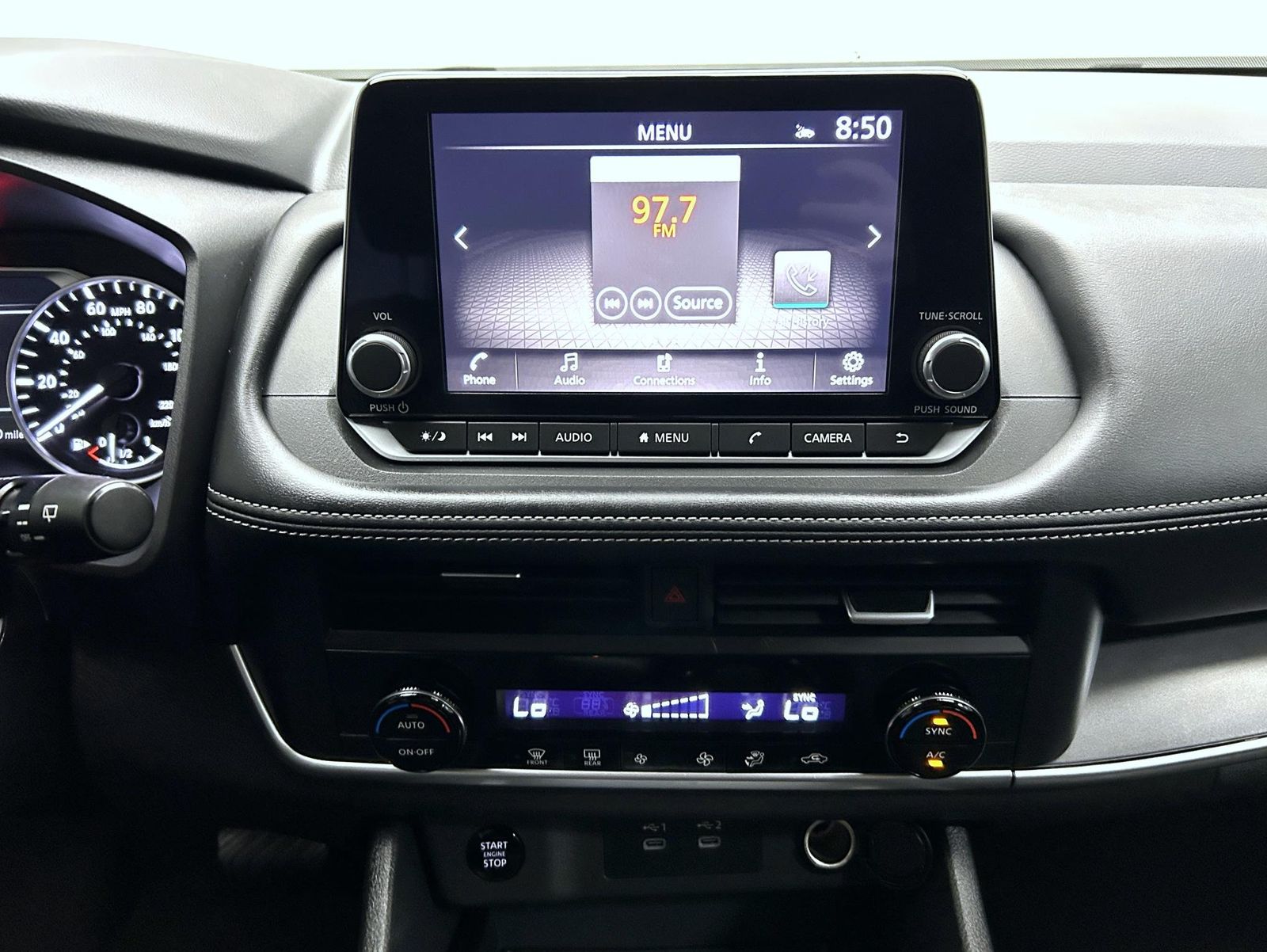 2024 Nissan Rogue SV photo 13