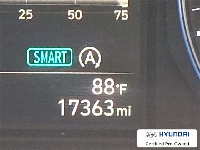 2022 Hyundai Kona SEL photo 16