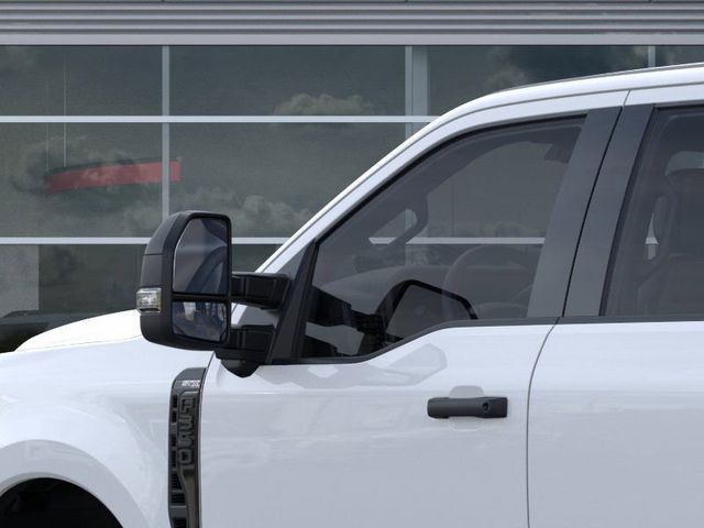 2025 Ford F-350 photo 18