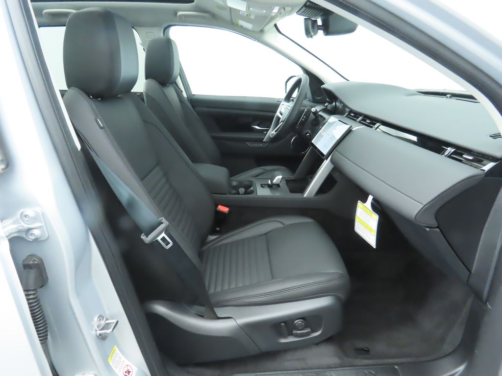 2025 Land Rover Discovery Sport S photo 19